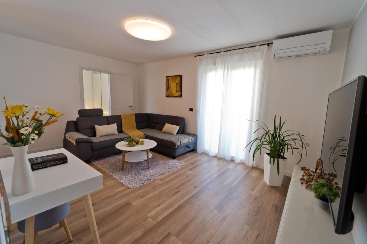Malemi Apartment Pula Eksteriør billede