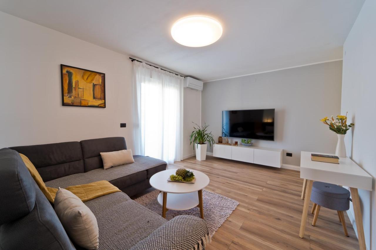 Malemi Apartment Pula Eksteriør billede